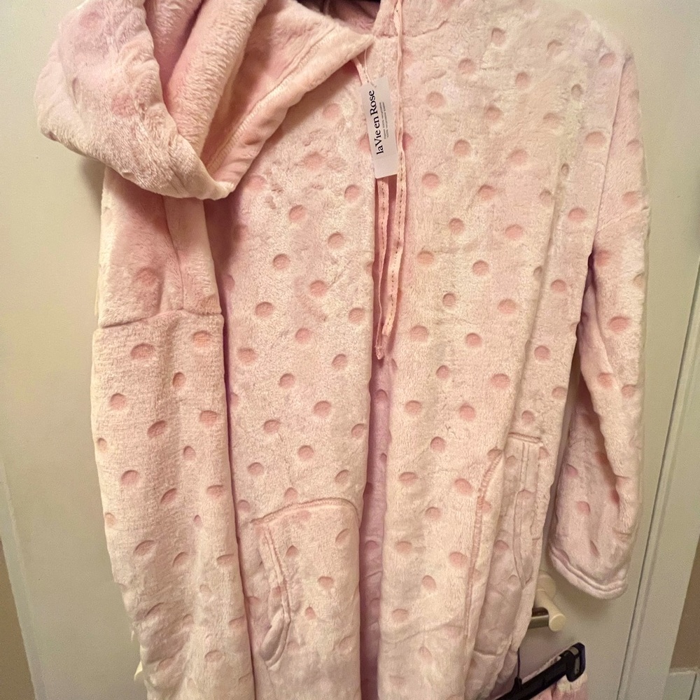 NWT| La Vie En Rose | Plush Hooded PJ Cozy | Full Length | Pink